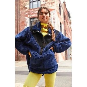 FP Movement Rise to Fall Fleece Quarter Snap Jacket in Navy Blue/Black Size M